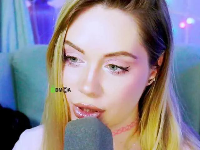 0------0 on BongaCams 