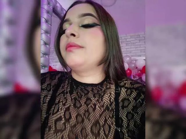 EinnyMure on BongaCams 