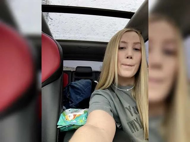 lana-lana03 — Freechat on BongaCams