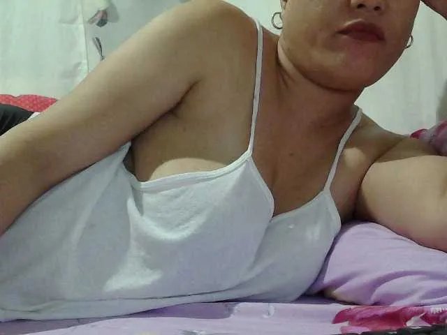 sweetinasia on BongaCams 