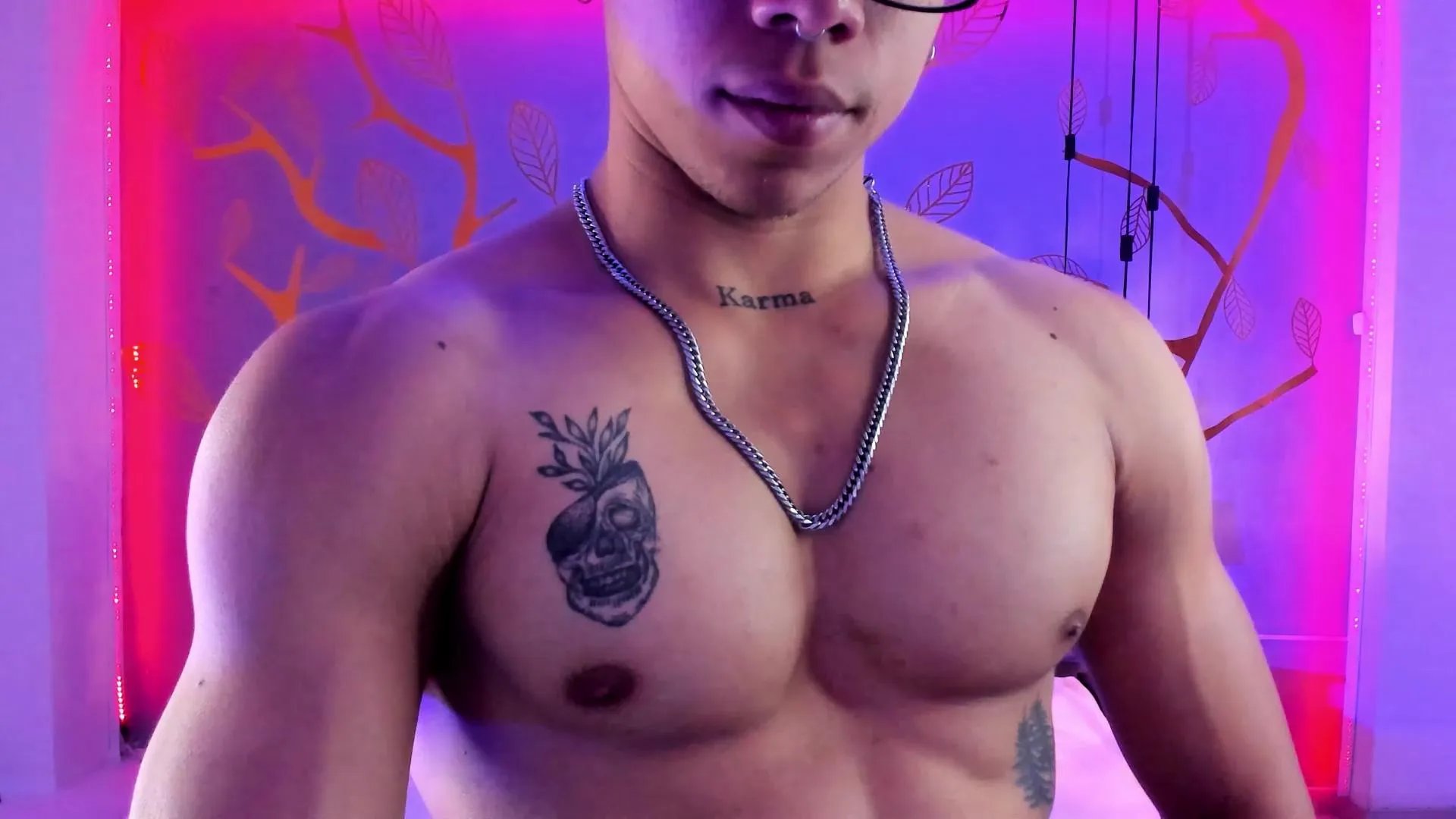 Akaza_ on Cam4 