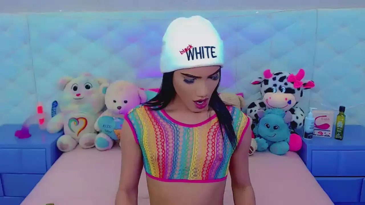 alanna_dolls on Cam4 