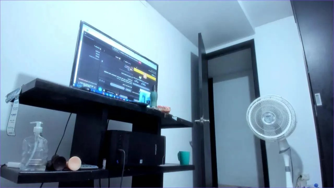 amateur_horny on Cam4 