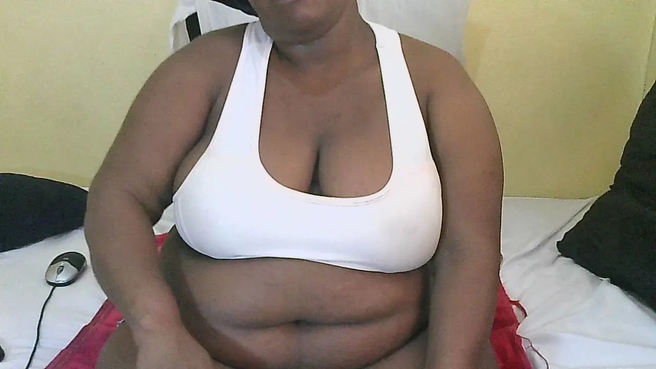 AnnabigpussyXO on Cam4 