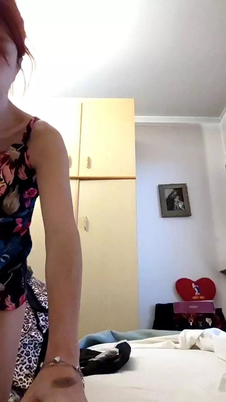 Annarellapika on Cam4 