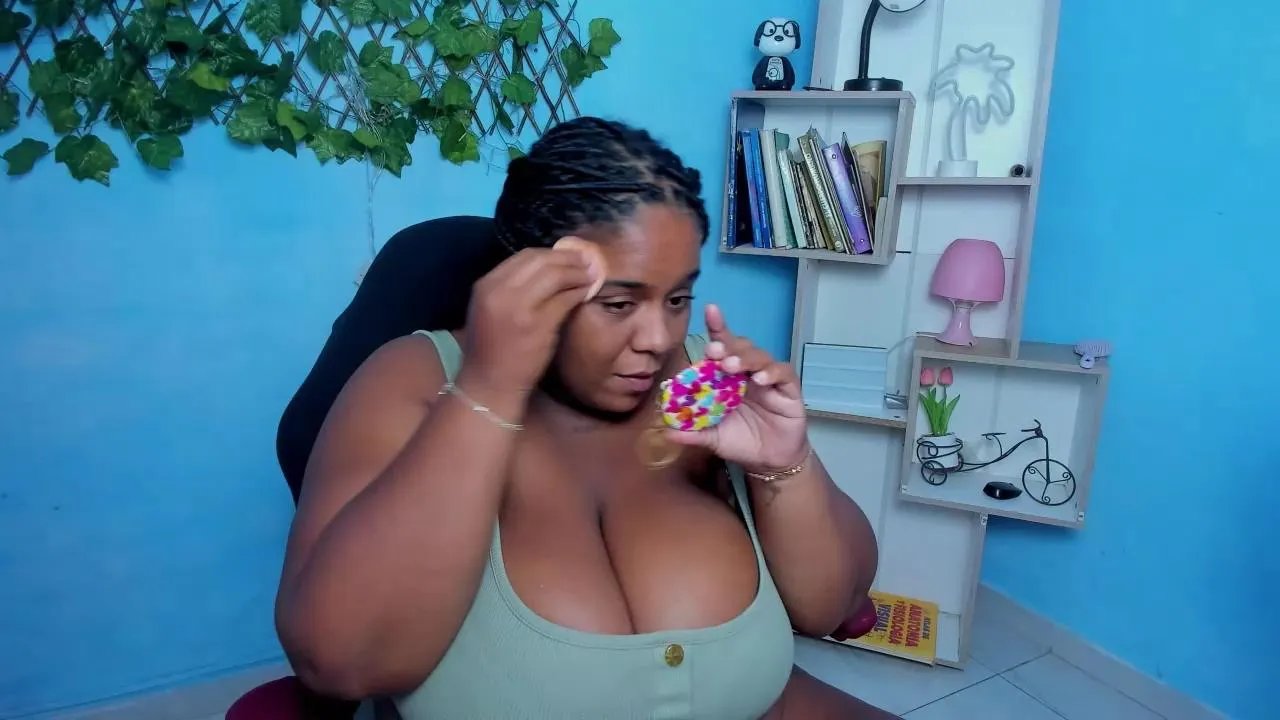 bbw_charlotee on Cam4 