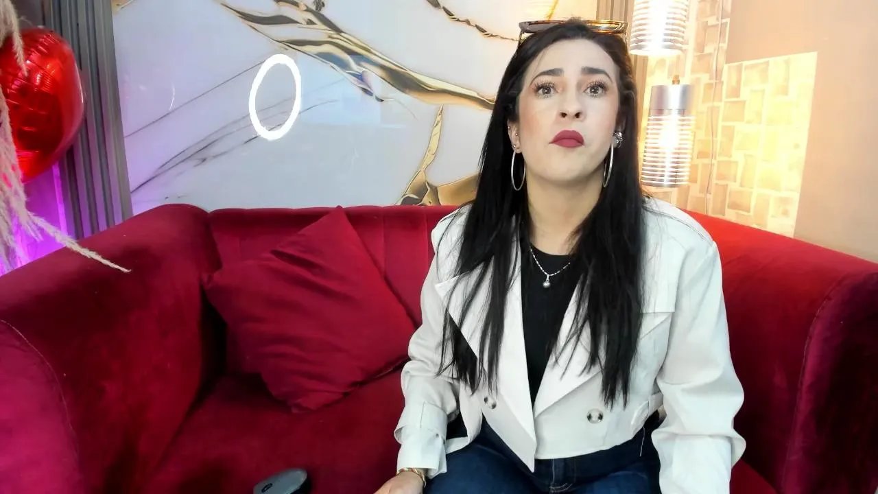 BellaWilliams on Cam4 