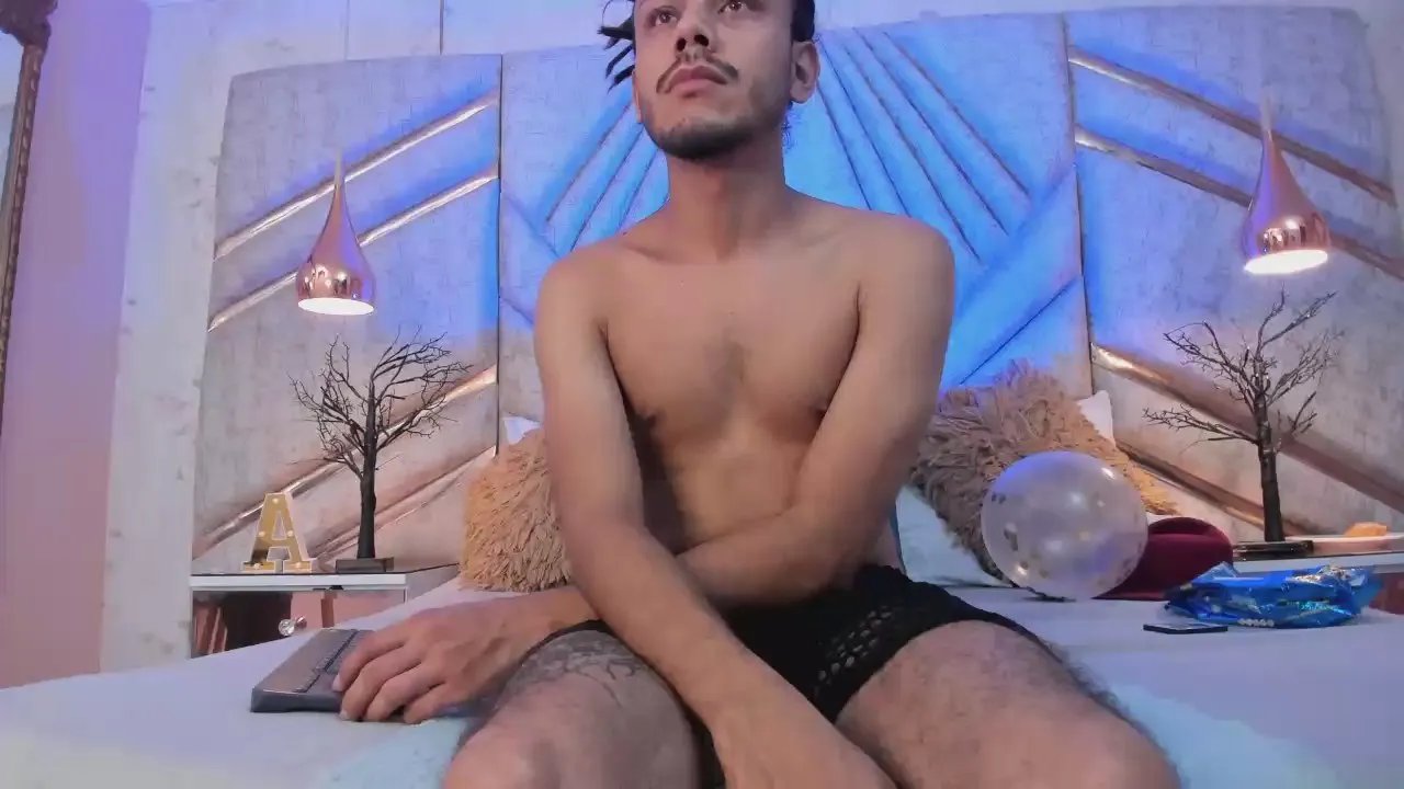 Boss_Domiinator on Cam4 