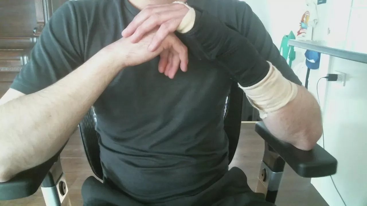 Canadianboytoy on Cam4 