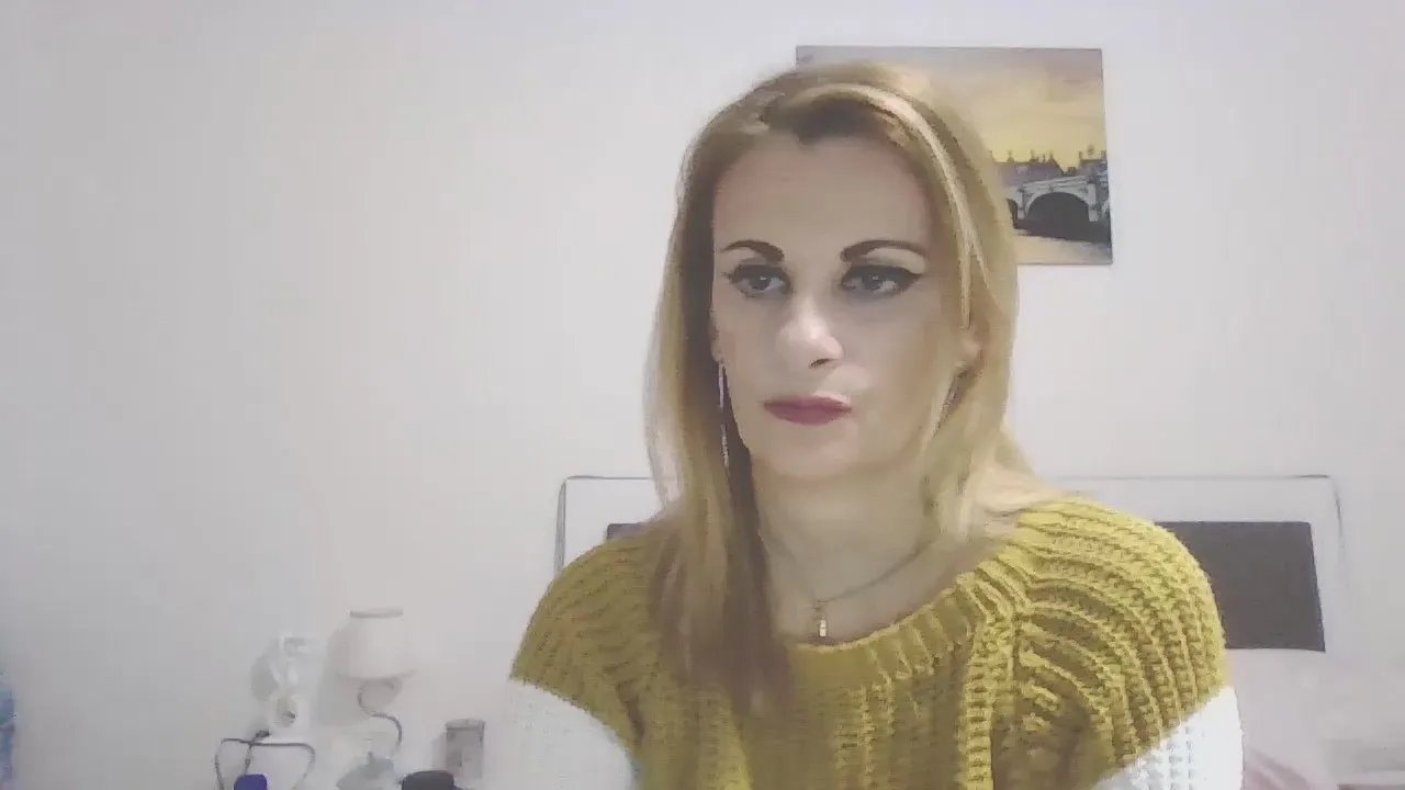 Cassandra1989 on Cam4 