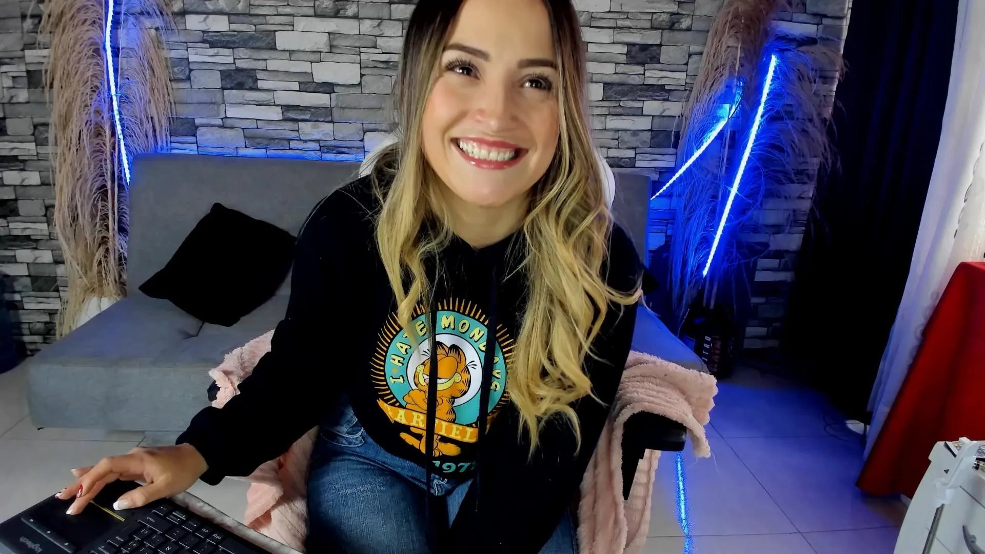 ciindy2_love_ on Cam4 