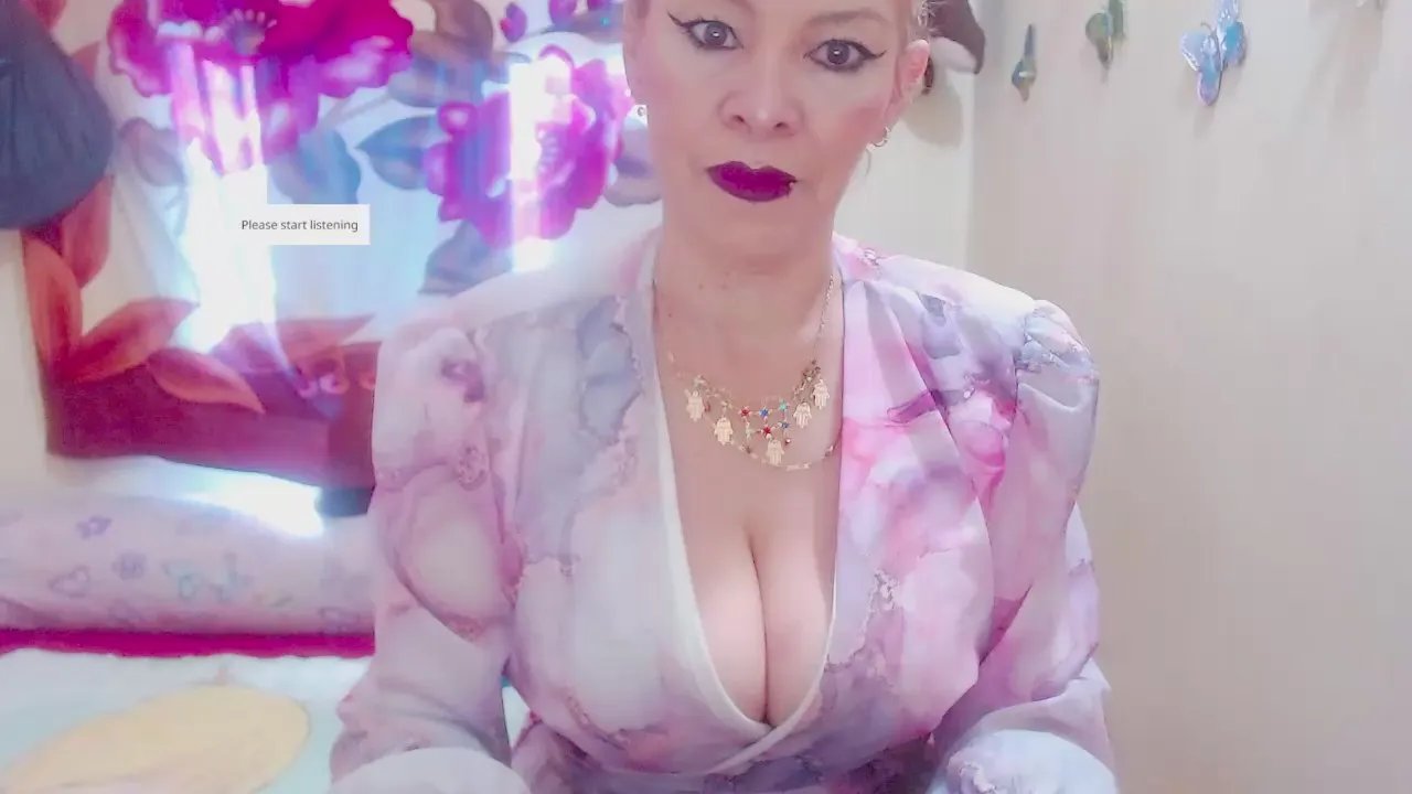 Elektra_momy on Cam4 