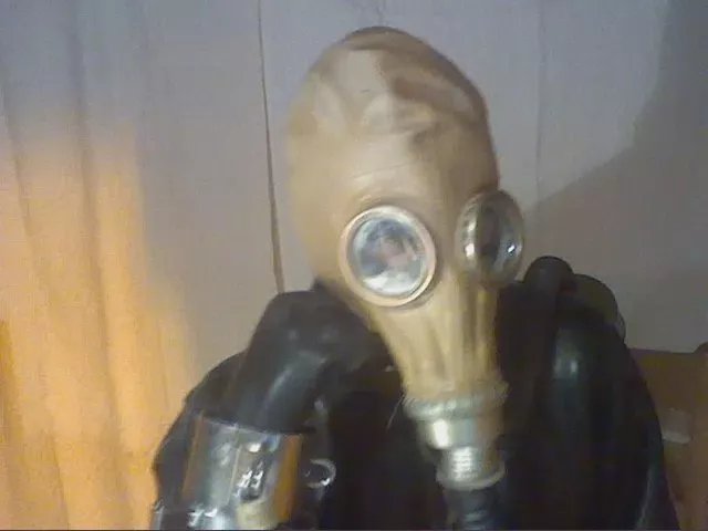 Huehnerschreck on Cam4 