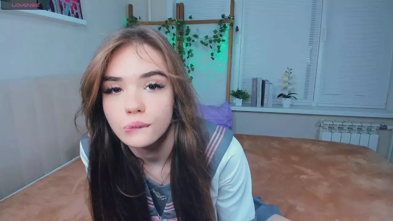 Jinny_garland on Cam4 