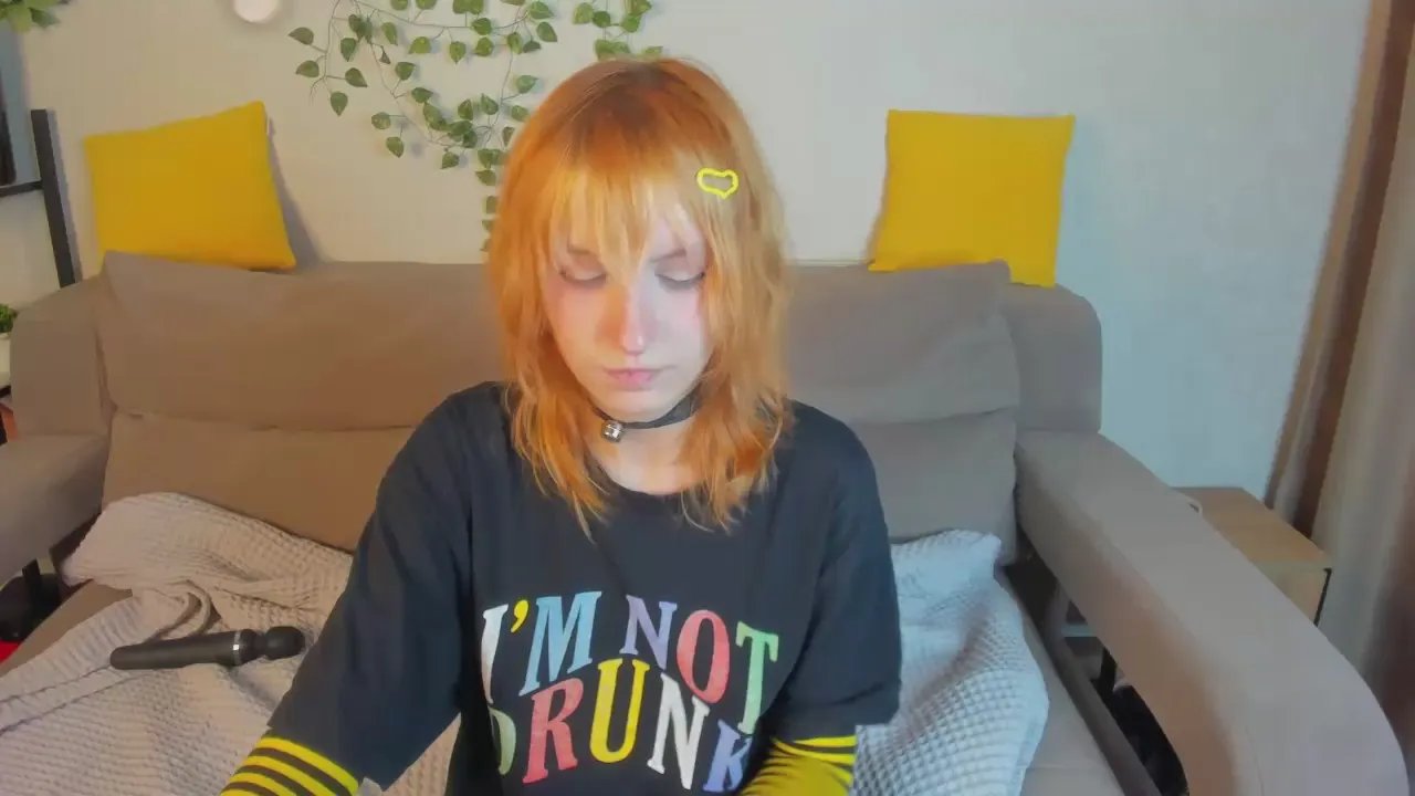 Little_Chips on Cam4 