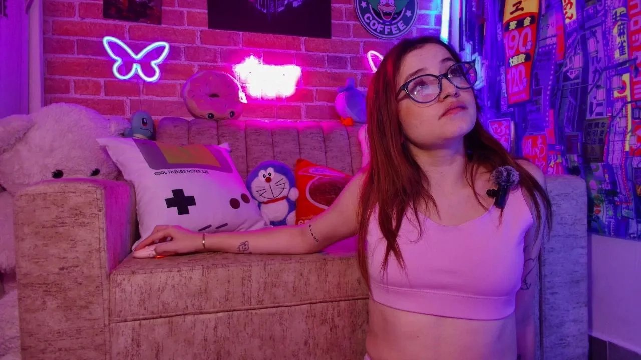 Littlejenn777 on Cam4 