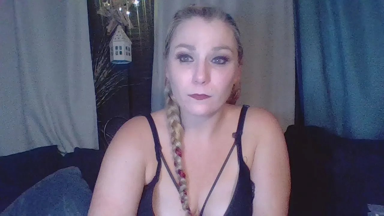 Luluangel2005 on Cam4 