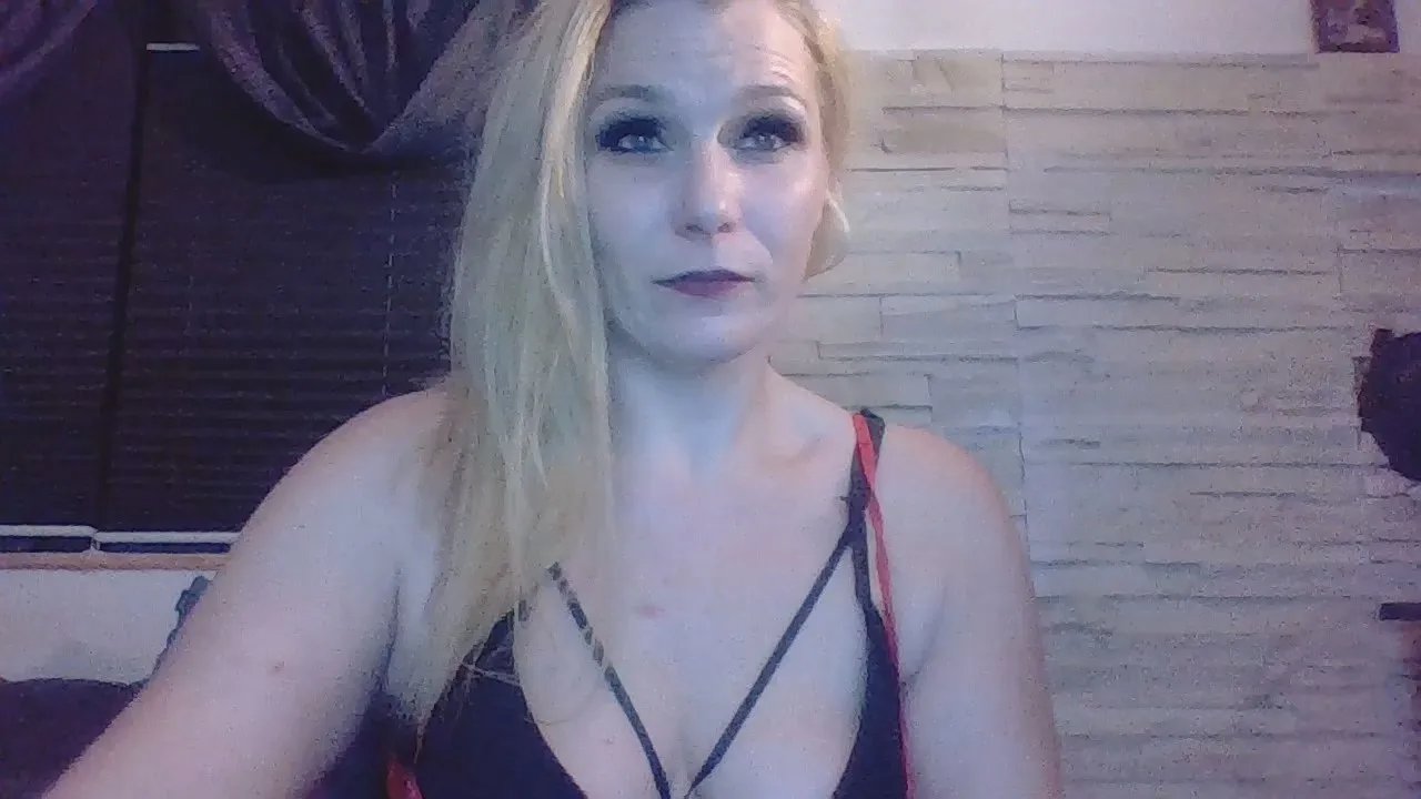 Luluangel2005 on Cam4 
