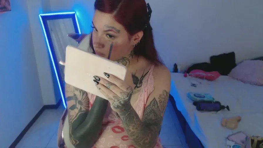 Maddy_Vicius19 on Cam4 