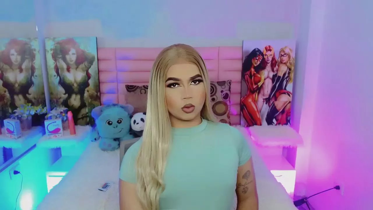 miss_adriana43 on Cam4 