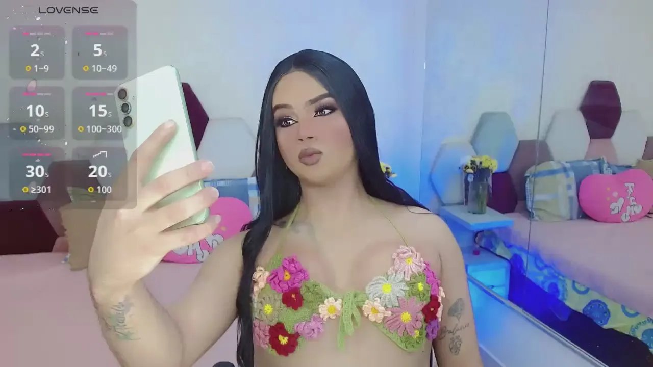 miss_adriana43 on Cam4 