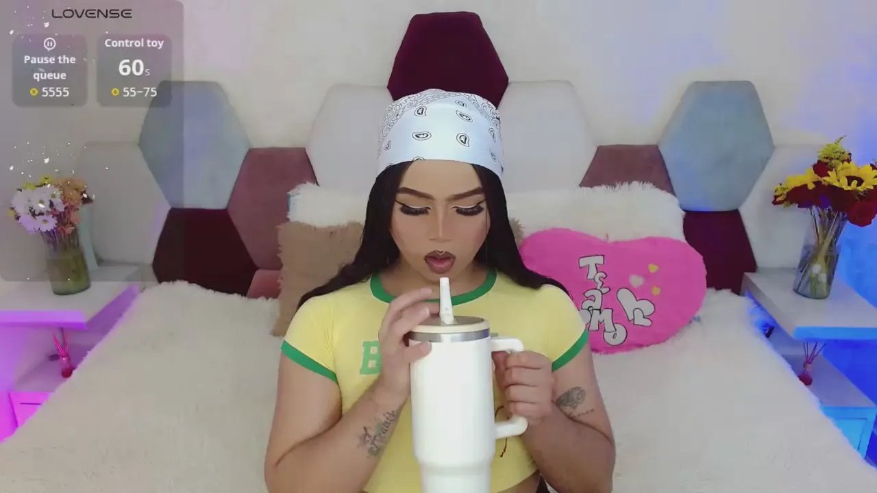 miss_adriana43 on Cam4 