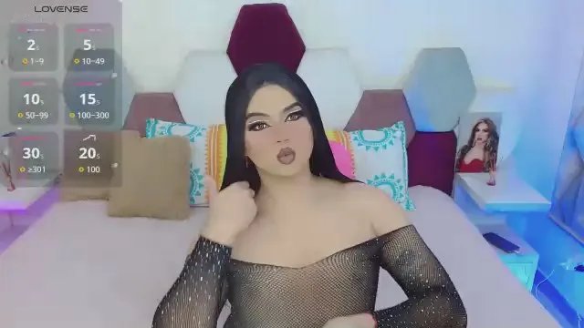 miss_adriana43 on Cam4 