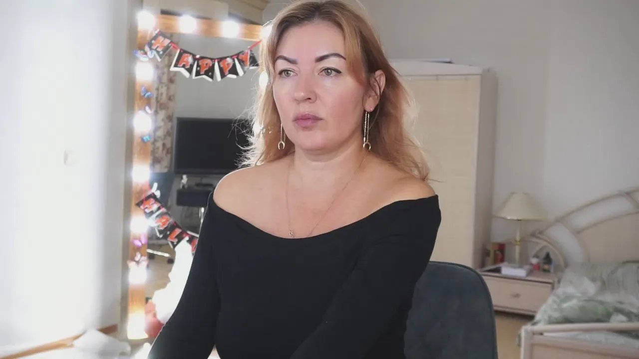 moonlight4u1 on Cam4 