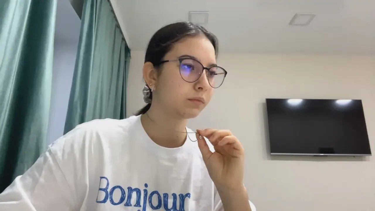 NatashaJakubik on Cam4 