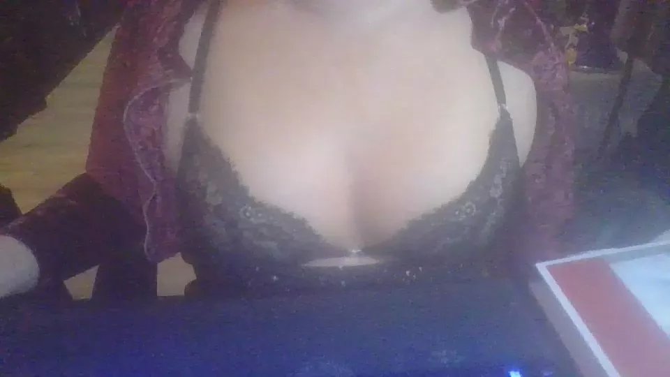 Sissysubslut023 on Cam4 