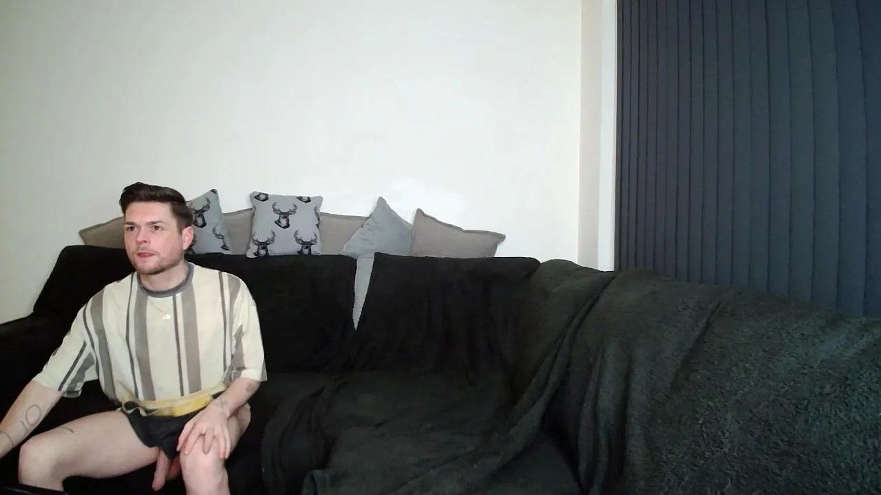 TwoTwinkHusband on Cam4 