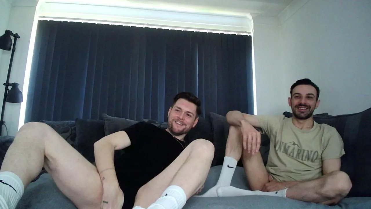 TwoTwinkHusband on Cam4 