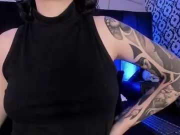 adeelinee on Chaturbate 