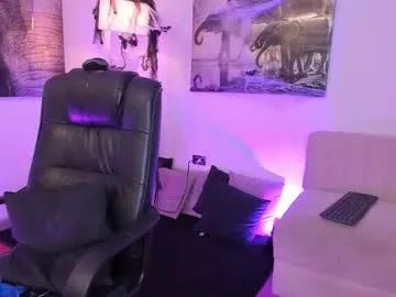 alaiia7 on Chaturbate 