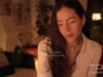 effylowell_ on Chaturbate 