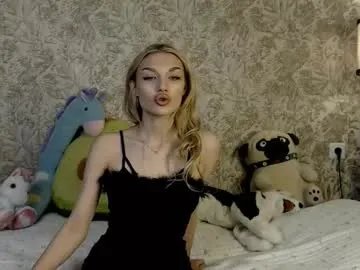 ellamilla on Chaturbate 