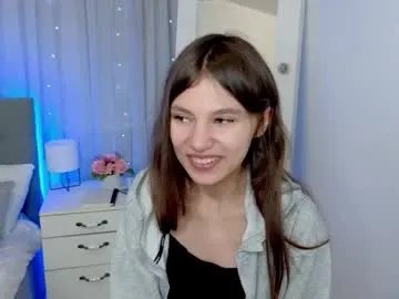little__lunaa on Chaturbate 