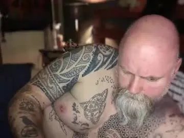 tattooeddilf01 on Chaturbate 