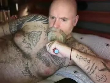 tattooeddilf01 on Chaturbate 