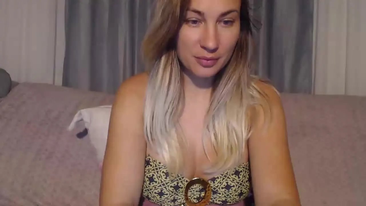 Allysahot0 on Streamray 