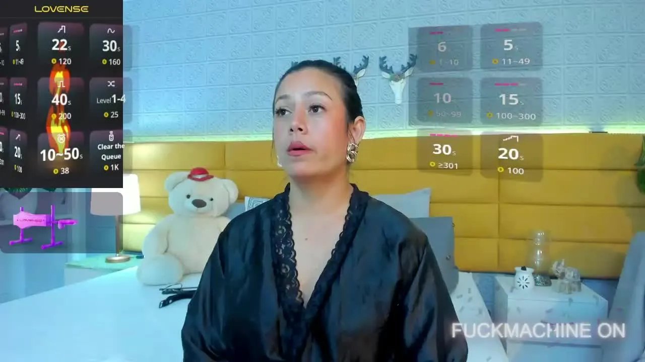 LeilaHiuston on Streamray 